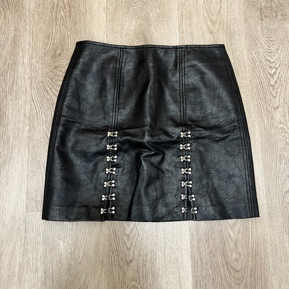 BLANK NYC Limitless Faux Leather Skirt Size 27